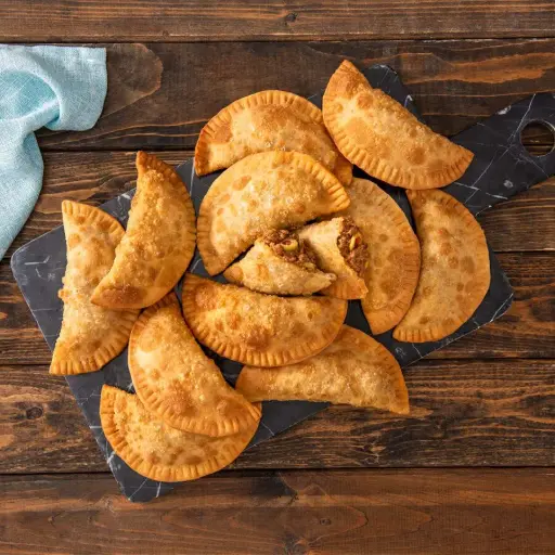 EMPANADA POLLO QUESO MERKÉN